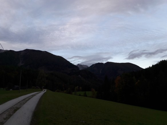 Auf dem  Weg zur Mostschenke Binder